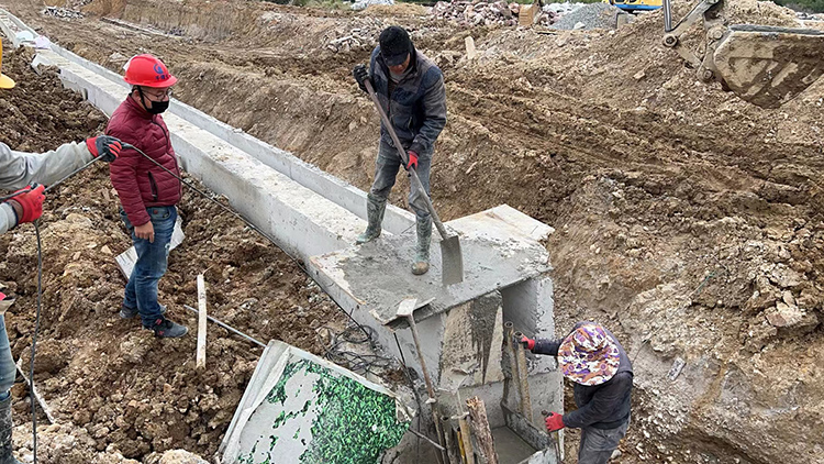 ���̰���